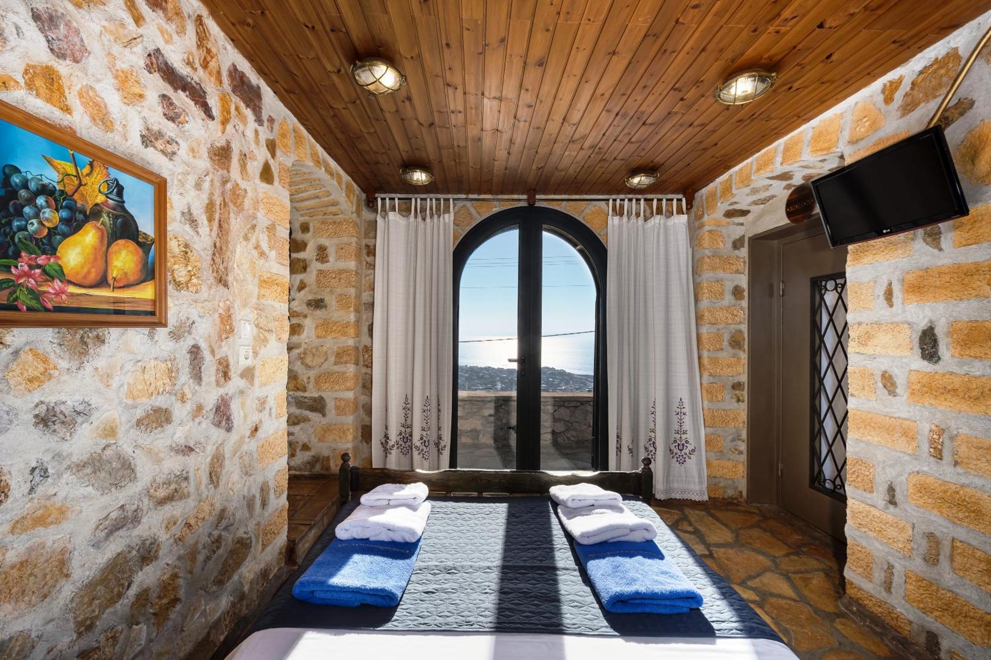 Four Seasons Stonework Castle Villa Лагониси Екстериор снимка