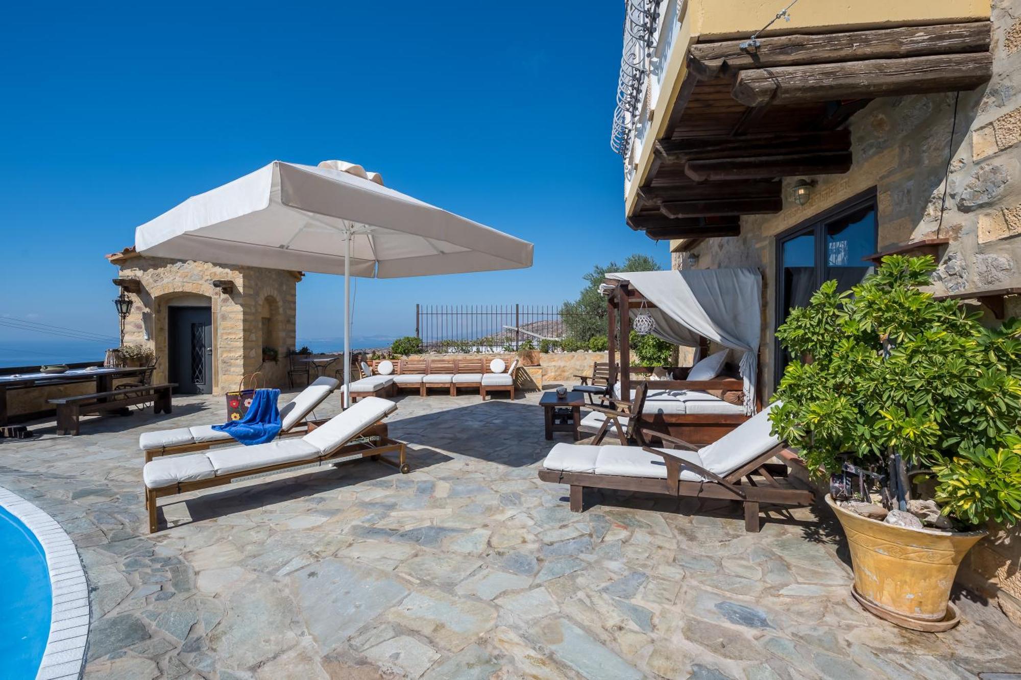 Four Seasons Stonework Castle Villa Лагониси Екстериор снимка